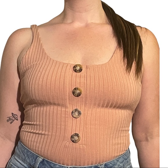 PrettyLittleThing Peach Button Up Bodysuit - Picture 3 of 5